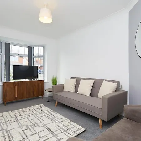 2 Bed Derby House - Parking - Rolls Royce & City Centre Exterior photo